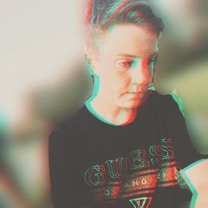 Meet your Posher, Troy